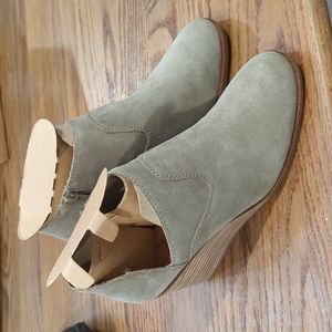 Lucky Brand Zollie Wedge Size 9 Brand New